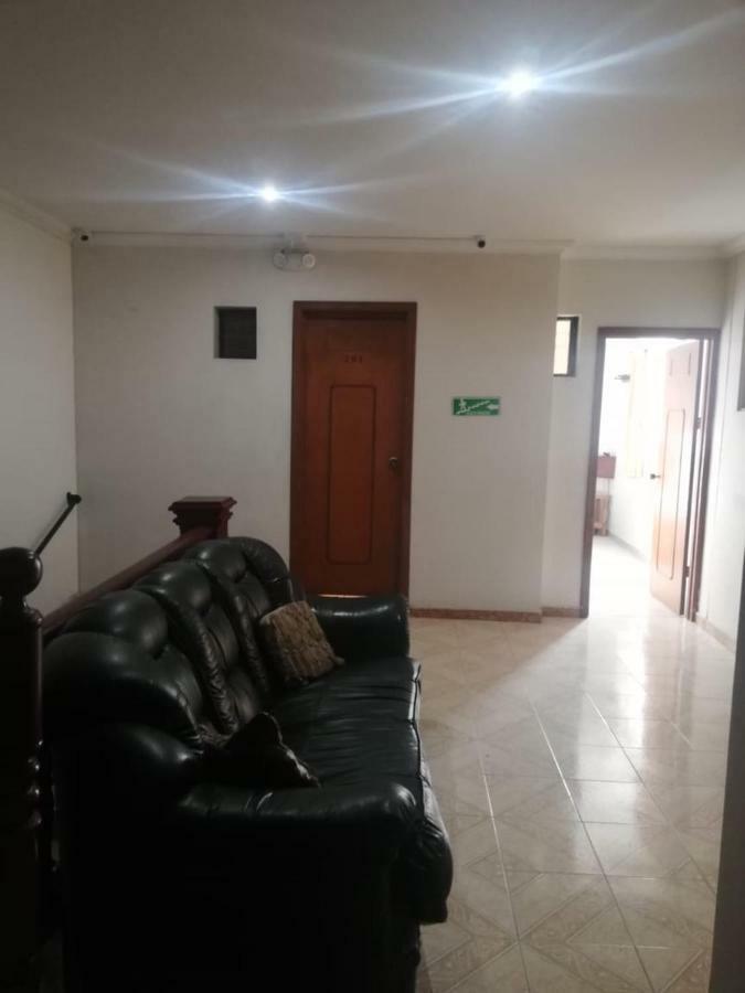 Hospedaje Wicirare Μπογκοτά Εξωτερικό φωτογραφία